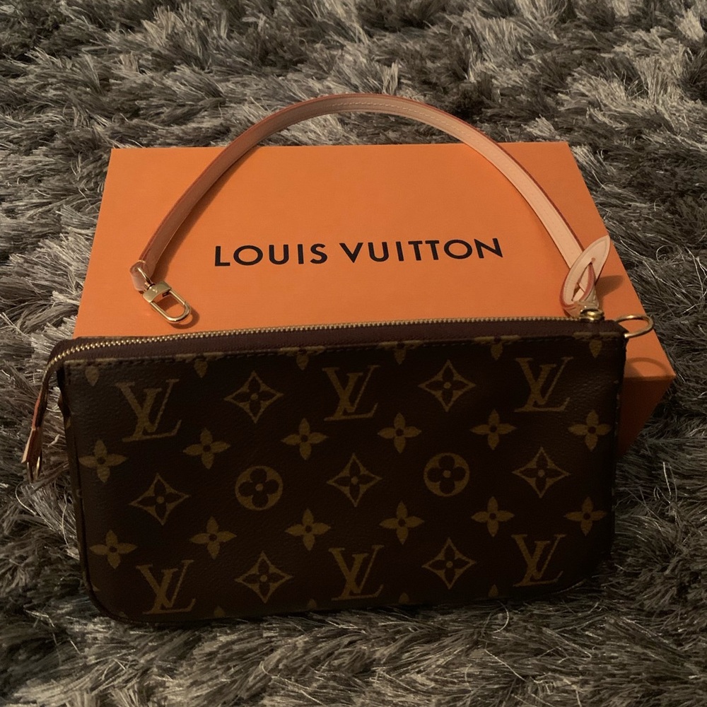 Louis Vuitton Pochette Accessories NM (new model) NWT